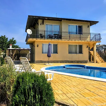 Vilă Golden Crown Topola